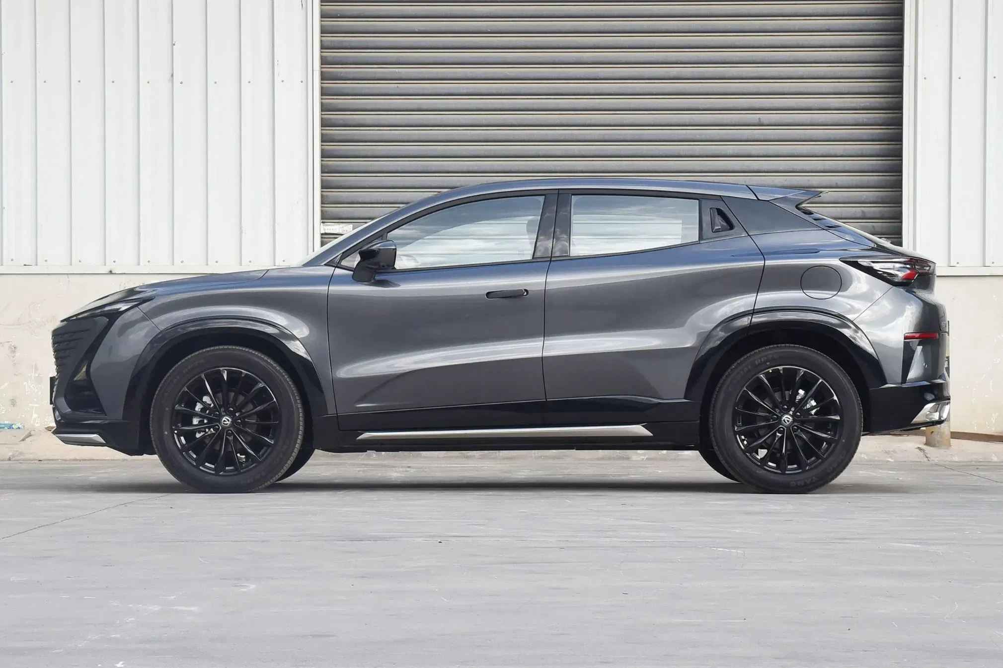 Changan Uni-T 2023 1.5t Petrol Car Used Sport Utility Vehicle