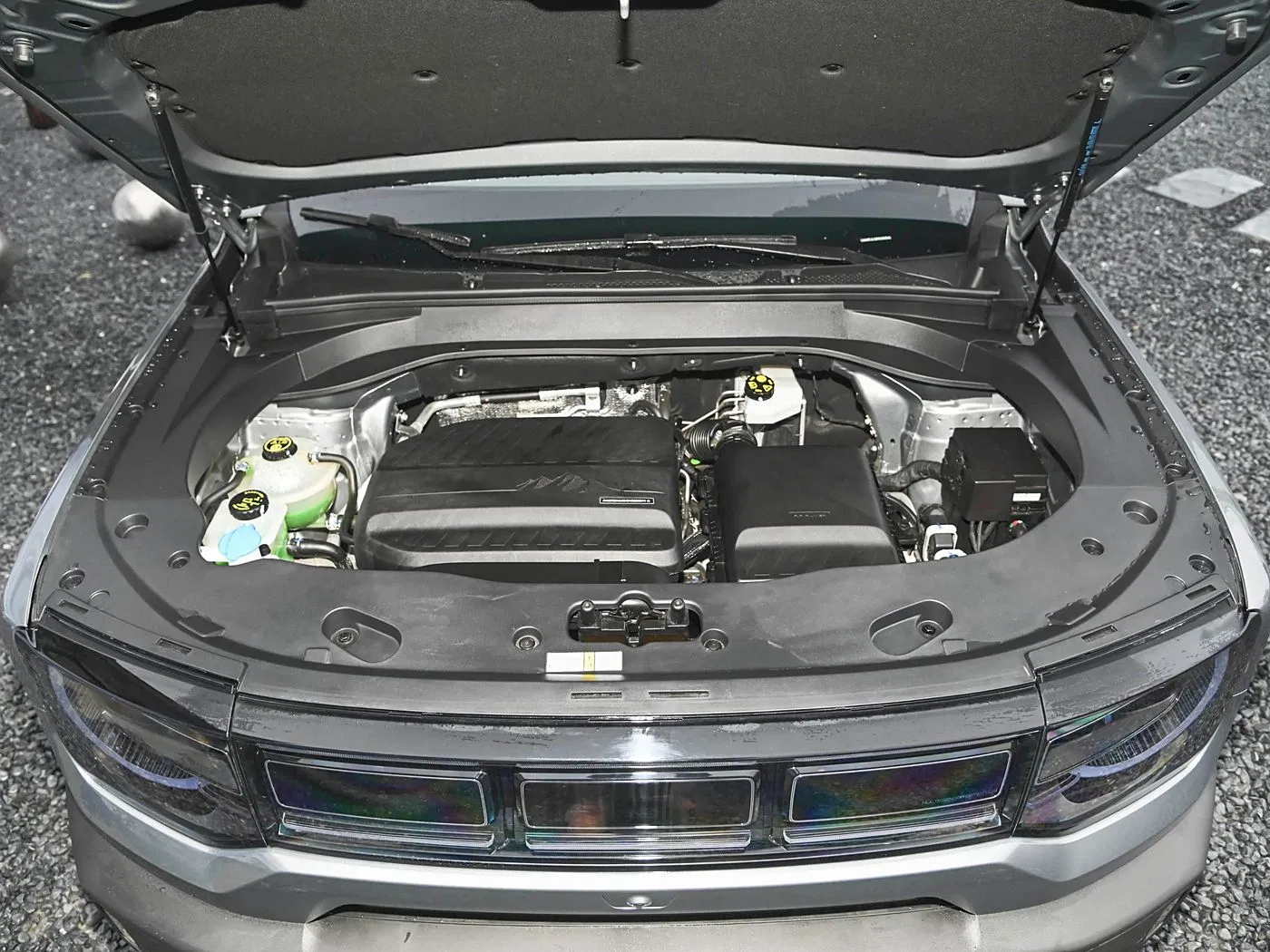 Fuel-Saving Spacious Beijing off-Road Bj30 Sport Utility Vehicle for Urban Daily Commuting