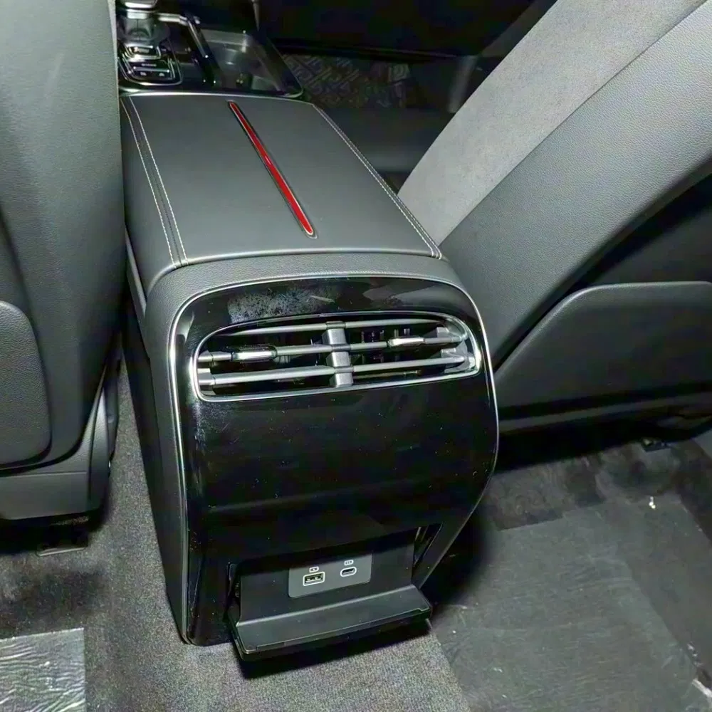 Hongqi H9 2024 Luxury Sedan with Noise Reduction Double Glazing