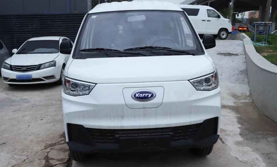 E7 Electric Van Front View