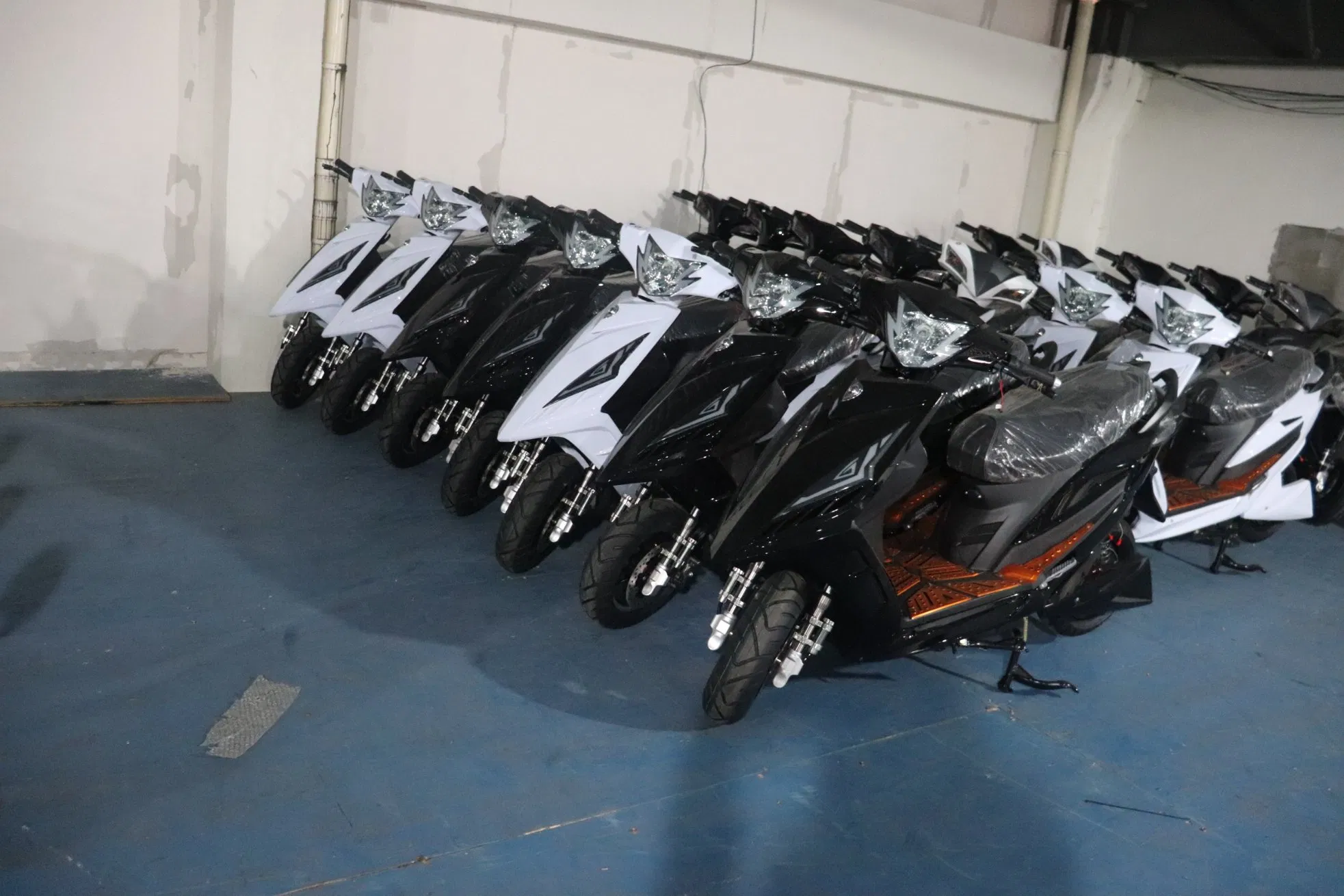 High Speed Cool Electric Scooter Model Popualr in Asia Market
