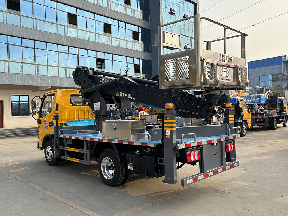 Heavy-Duty JAC 4X2 28m Aerial Work Lift Truck for Efficient Elevation Tasks
