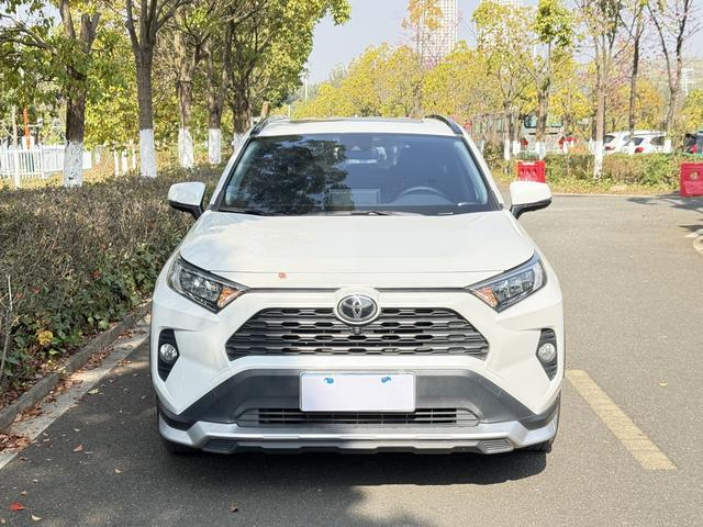 Used Toyota RAV4 Car Hybrid High Performance Compact SUV Family Car with Turbo Engine Leather Seats Acc Cruise Control Rwd Drive RAV4 2024 2025