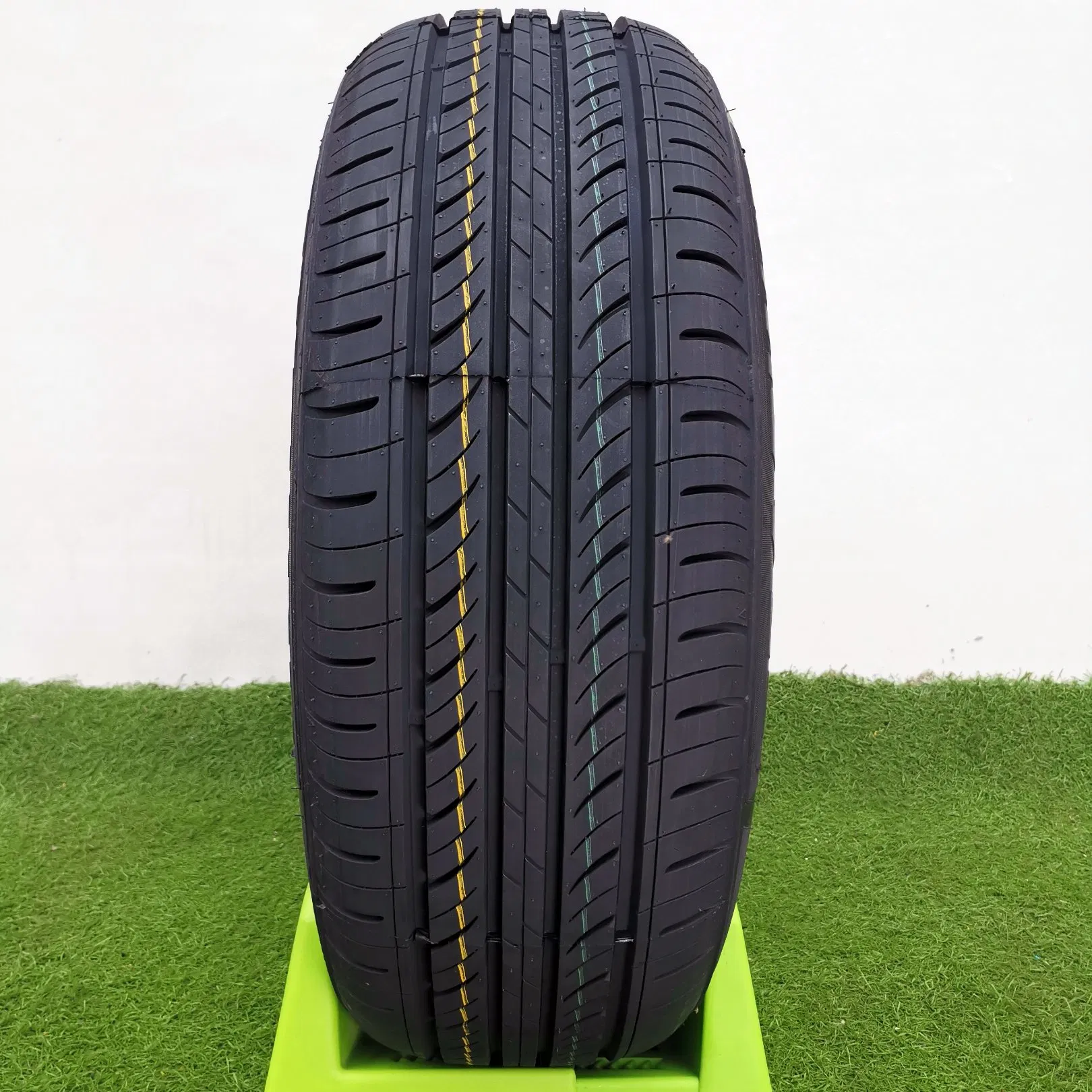 Silent-Ride Car Tyre for luxury feel with DOT
