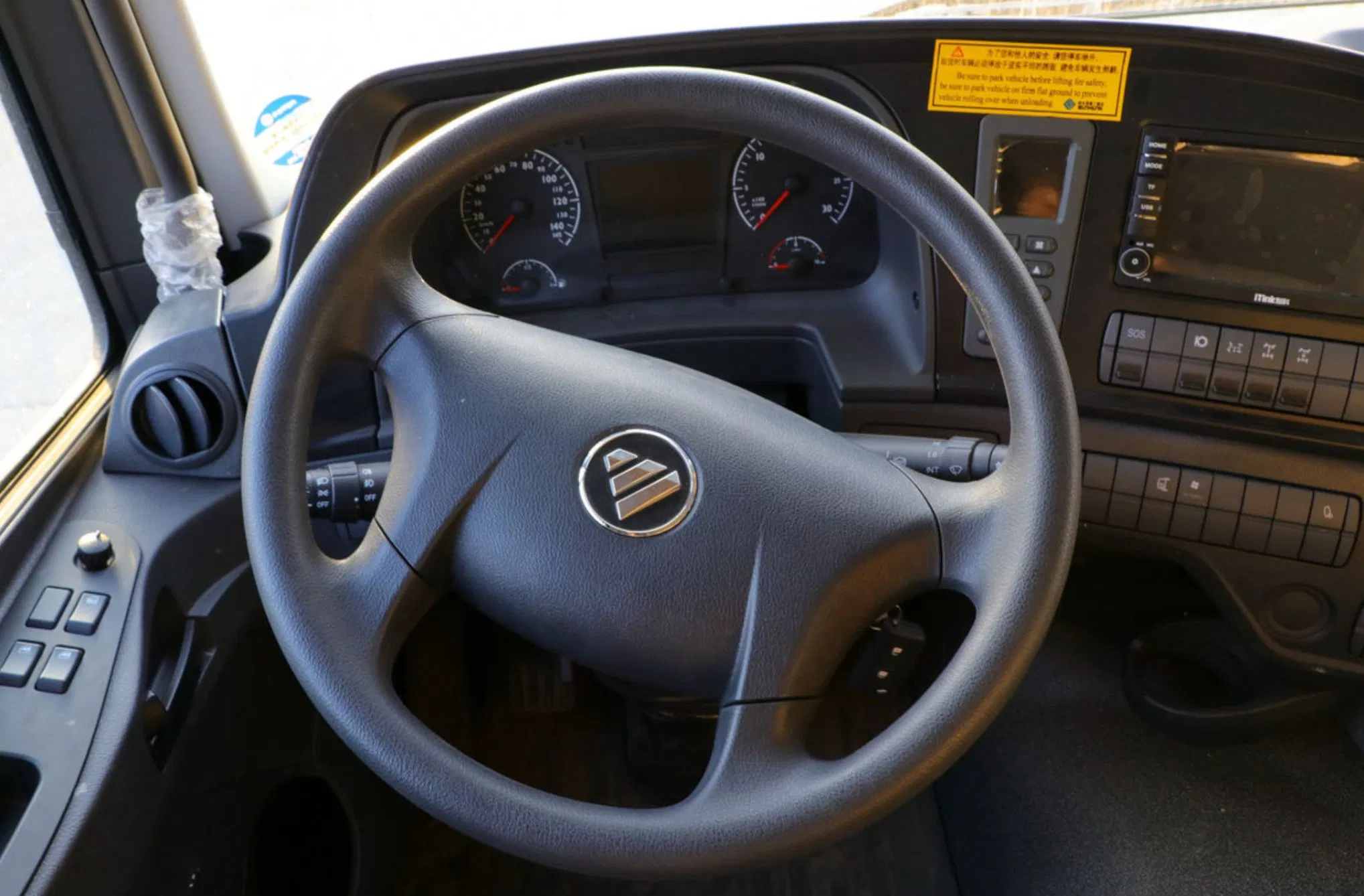 Foton Auman Gtl Heavy Duty Dump Truck, 440HP 8X4 Drivetrain, 6.8m Body, Amt Automatic Transmission for Construction Work