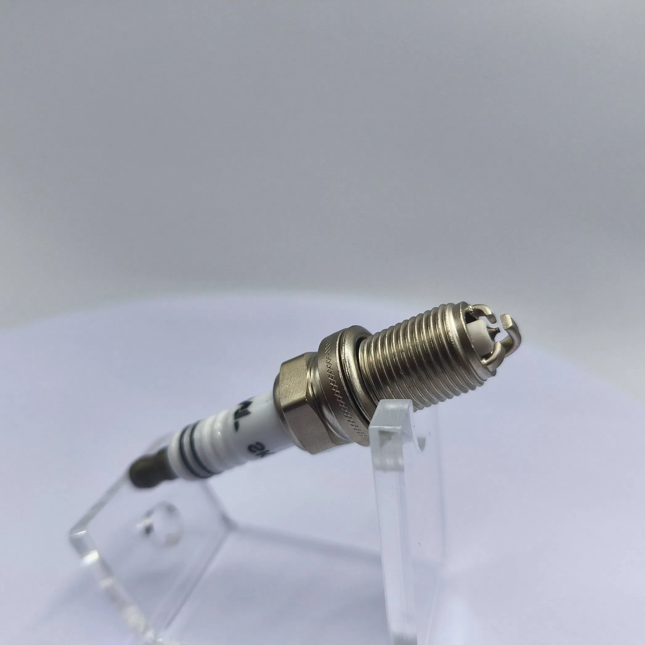 Wholesale China High Quality Auto Parts Spark Plugs for Japanese, Korean Cars, Toyota, Corolla, Hyundai, Suzuki, Vitara, Nissan Auto Parts 11