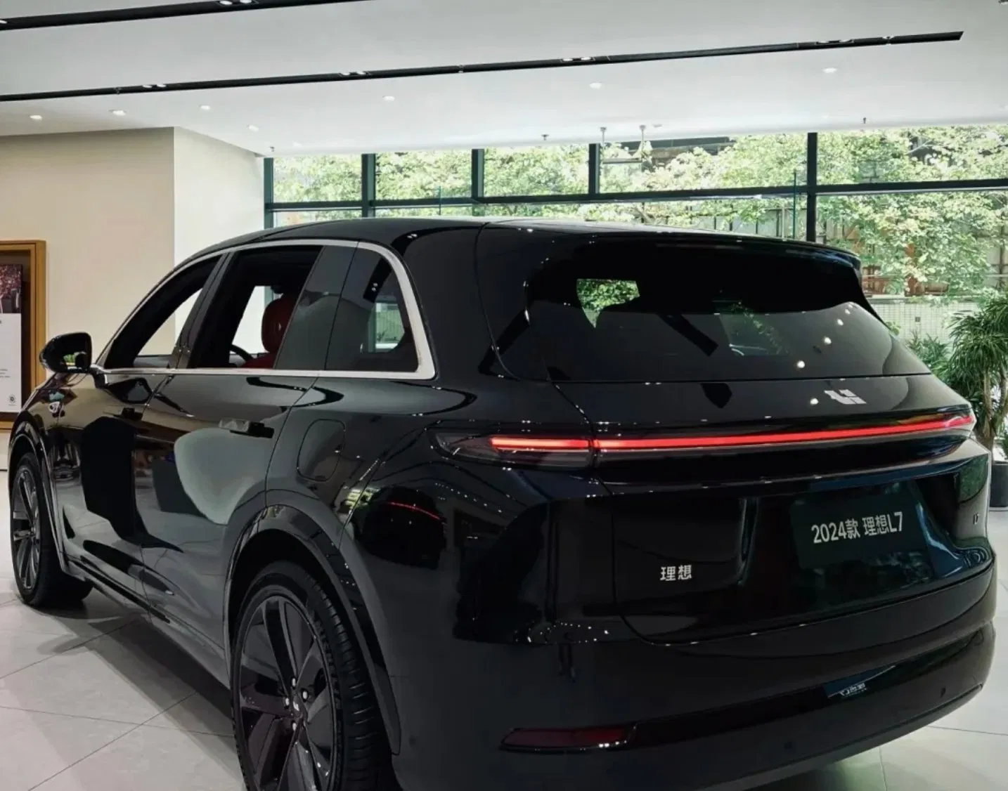 Stock Lixiang L7 Idea L7 5-Door SUV 156 PS Plug-in Hybrid