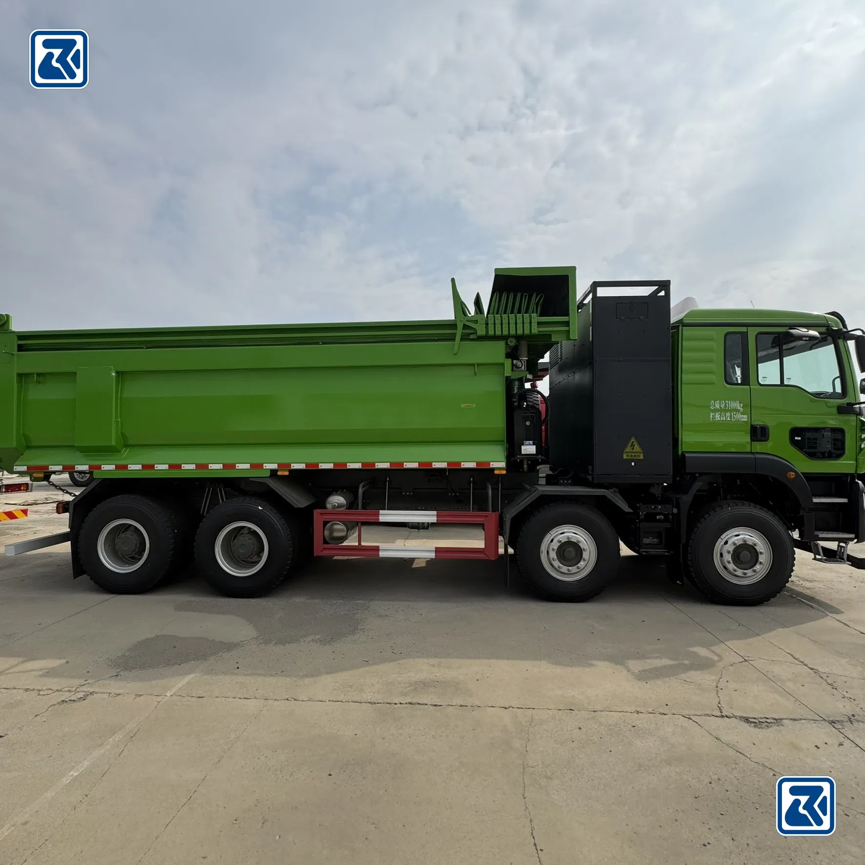 Sinotruk HOWO Electric 8X4 20 Cubic Meters Dump Tipper Used Delivery Cargo Truck for Sale