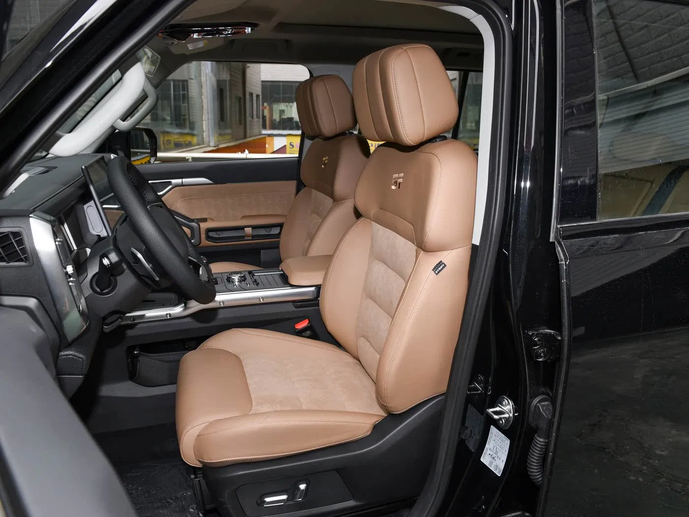 Jetour Traveler SUV Details 3