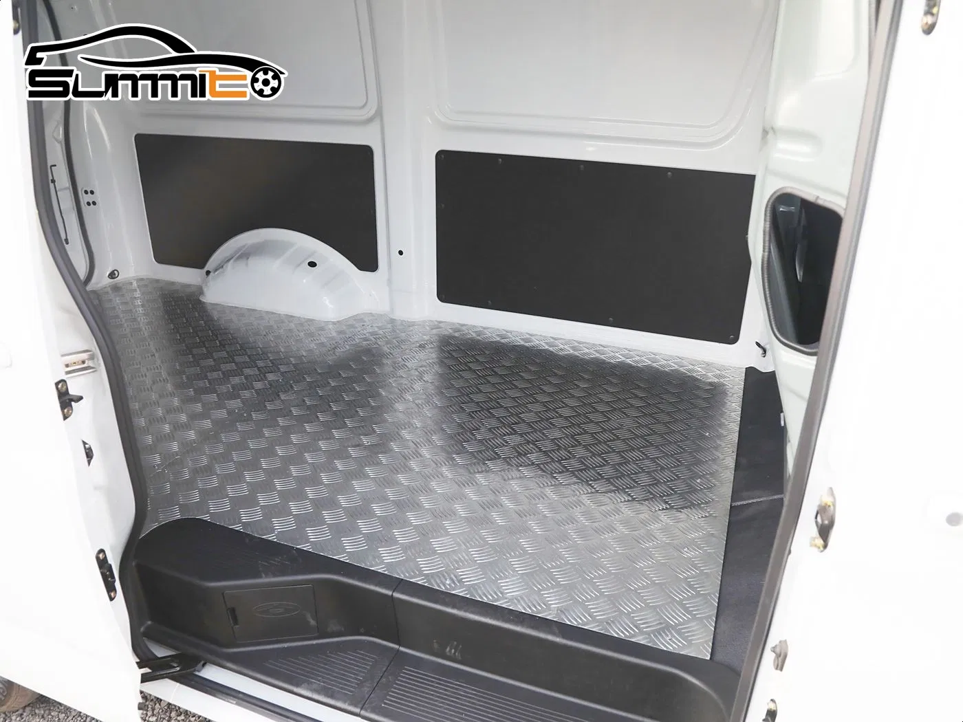 Changan Ruixing Em80 Electric Van View 9