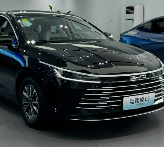 High Performance Byd Destroyer 05 4-Door, 5-Seater Sedan 1.5L High-Efficiency Engine Compact Plug-in Hybrid Sedan Ota Remote Upgrade