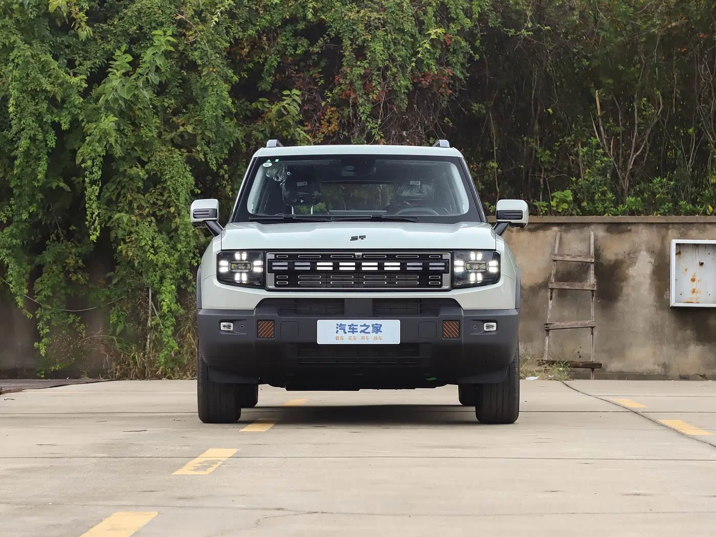 Efficient Hybrid Engine Jetour Shanhai T1 SUV Plug-in Hybrid Electric Vehicles Phev Cars