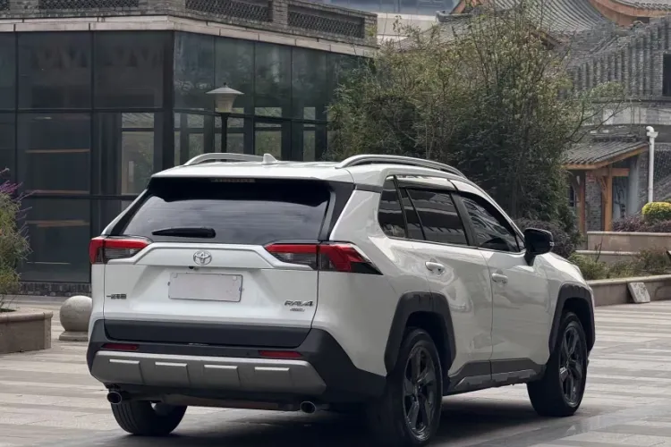 RAV4 Hybrid Front View