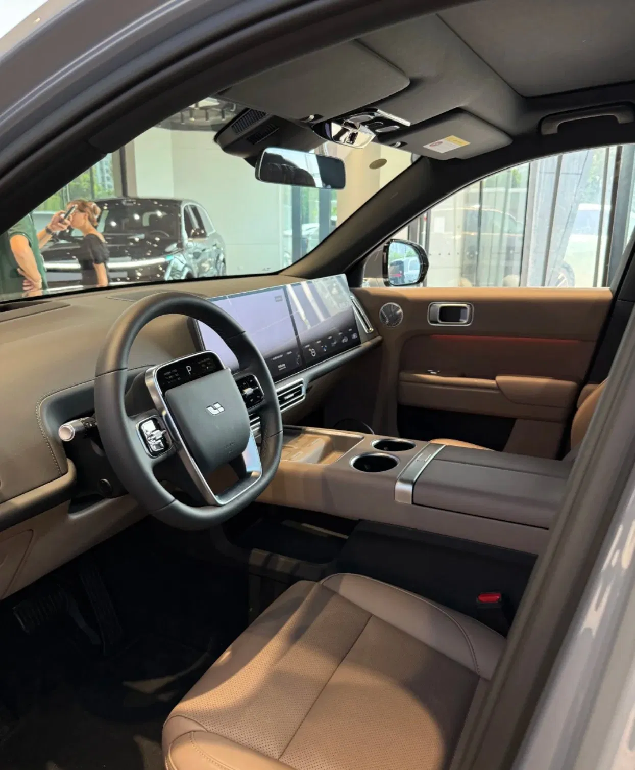 Lixiang L9 Plug-in Hybrid SUV: 5-Seater 2WD 1 5t Power