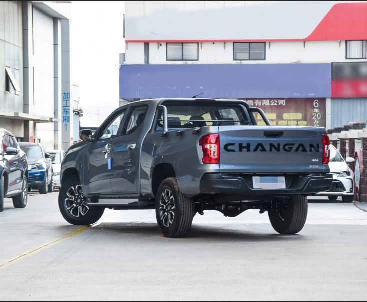 4 Doors 5 Seats Used MID-Size Pick-up Truck Car