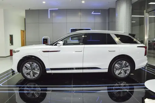 Pure Electric 435 Horsepower Hongqi E-HS9 2023 Model