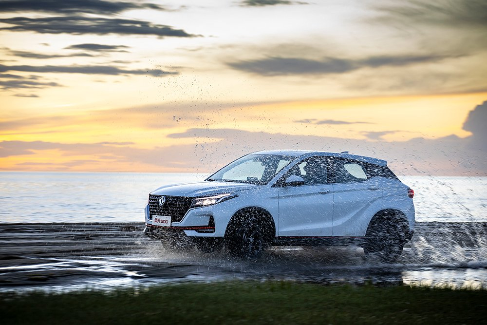 Dfsk Glory 500 New SUV 5 Passenger/Seater Crossover Suvs with CVT/Mt Transmissions From Chinese Manufacture