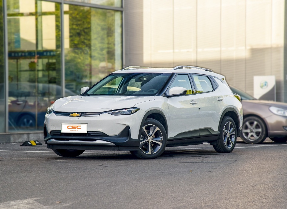 Next-Generation Smart Electric SUV with Innovative Energy Solutions