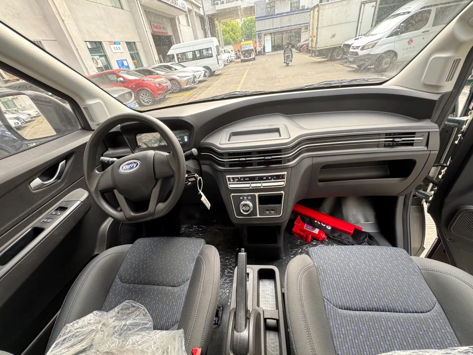 Karry Dolphin EV8 Van Cargo 7.5m³ H-Quality Electric New Energy Commercial Vehicles Used Car