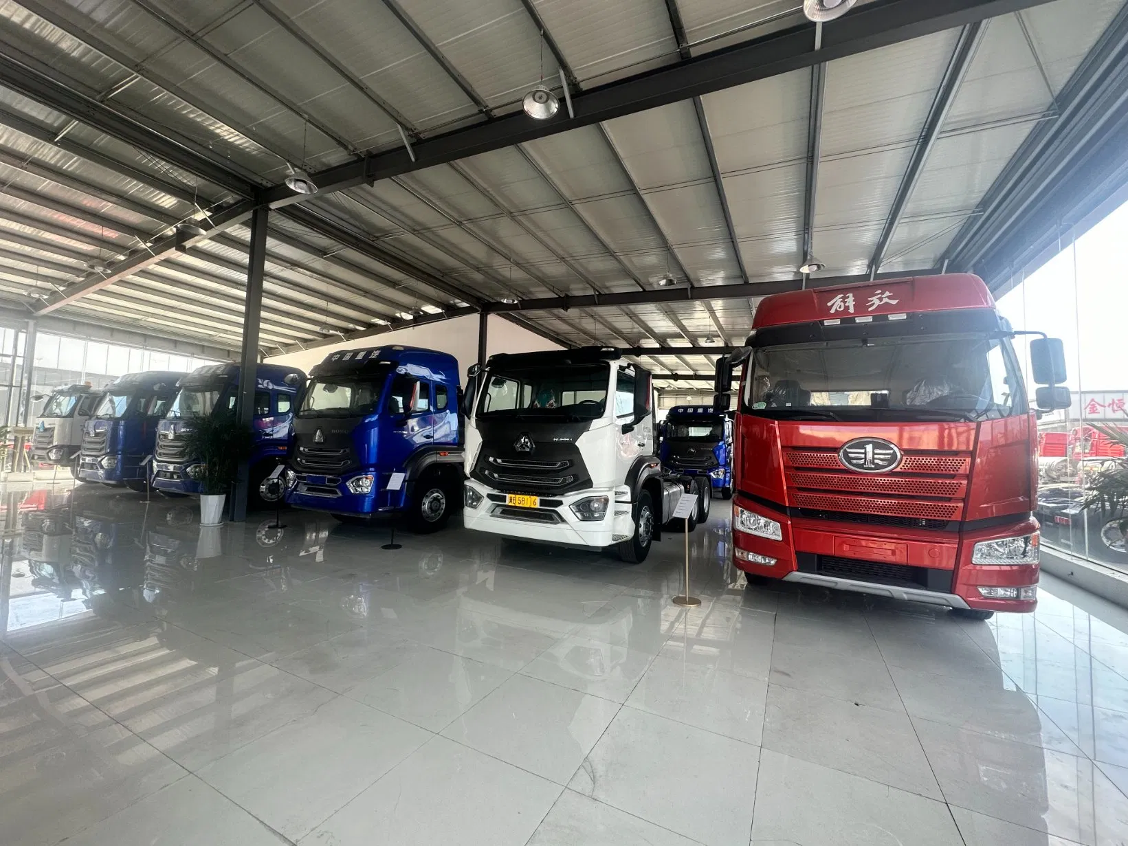 Heavy Duty Dump Truck