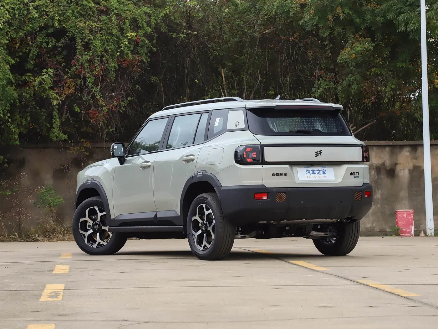 Efficient Hybrid Engine Jetour Shanhai T1 SUV Plug-in Hybrid Electric Vehicles Phev Cars