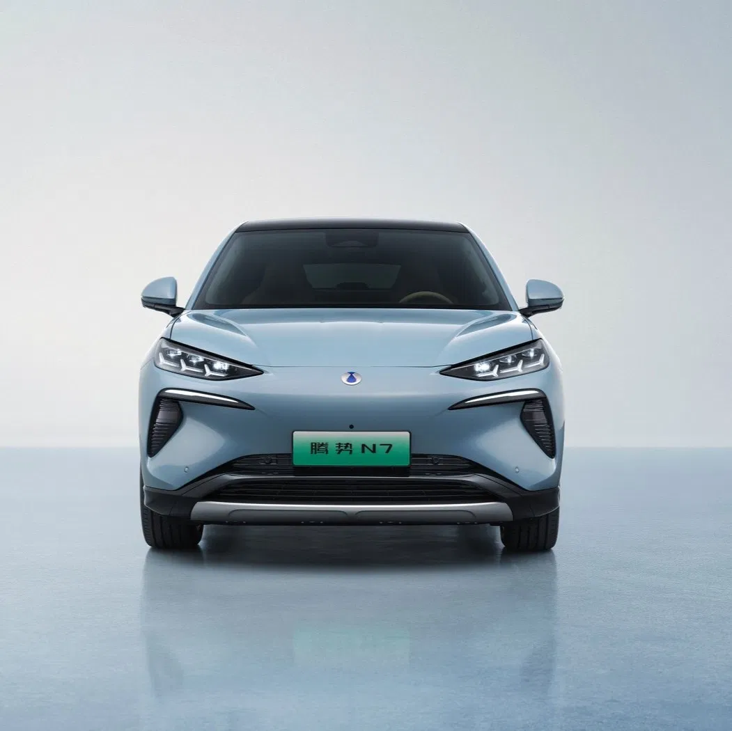 Denza N7 VUS crossover électrique de taille moyenne 1, 000 Km d'autonomie coupé VUS voiture électrique coupé