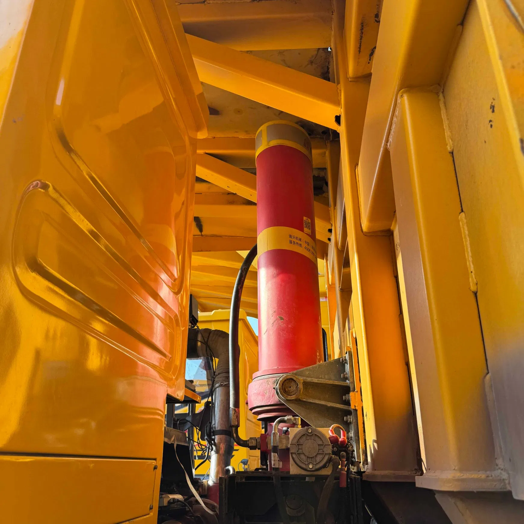 Efficient Unload Wide Body Heavy Duty Truck Durable Parts Mining Work Dump Truck