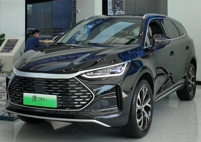Byd Tang Dm-I Fast-Charge Smart Parking MID-to-Large Plug-in Hybrid High Performance SUV Stock