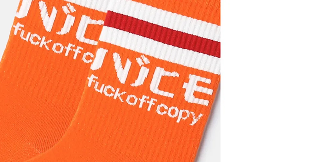 Preço de Fábrica por Atacado Meias de Algodão Personalizadas com Logo para Homens, Mulheres e Crianças na Cor Laranja