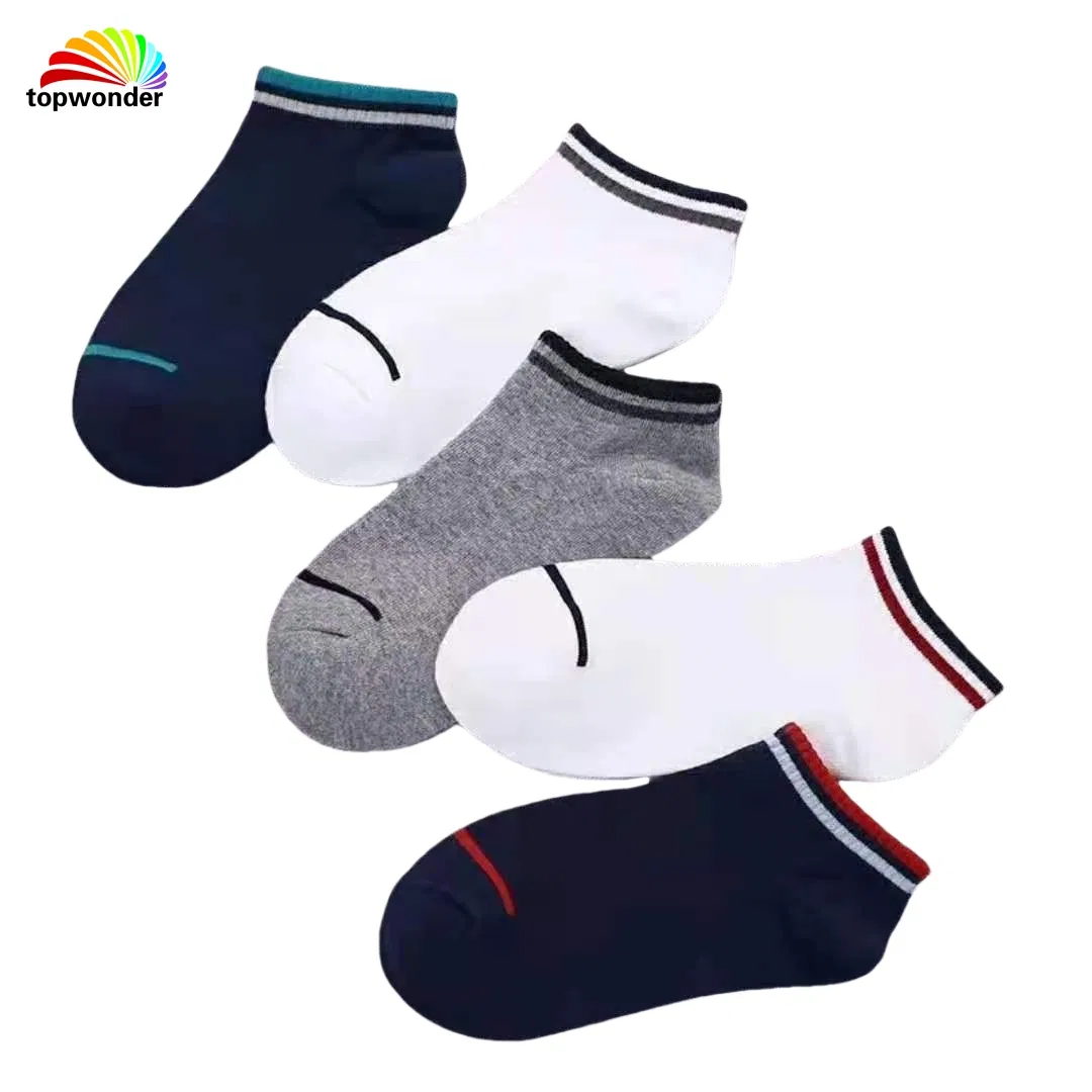 Personalize e venda por atacado todos os tipos de meias listradas casuais para esportes de verão em muitas cores a baixo preço