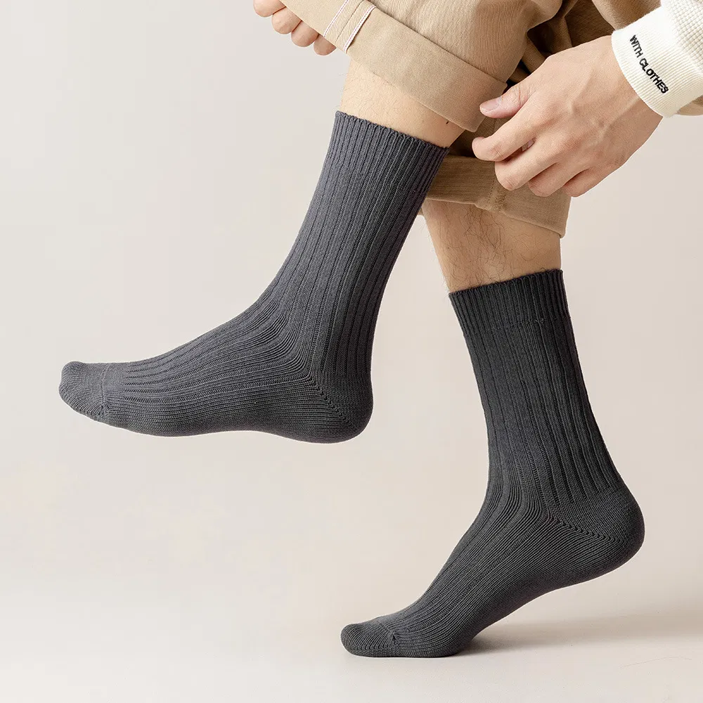 Meias de Dupla Agulha para Homens - Meias de Algodão Preto e Branco até o Meio da Panturrilha em Cores Sólidas Modernas