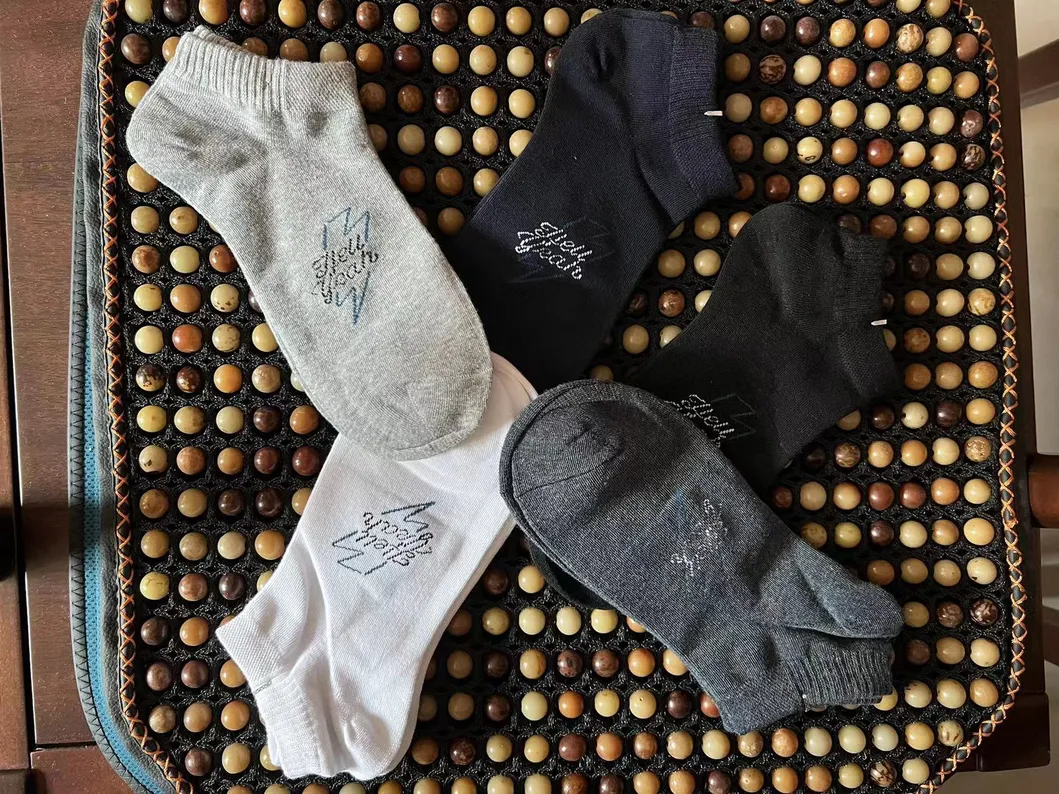 Meias Invisíveis Personalizadas Estilosas para Homens - Novo Design