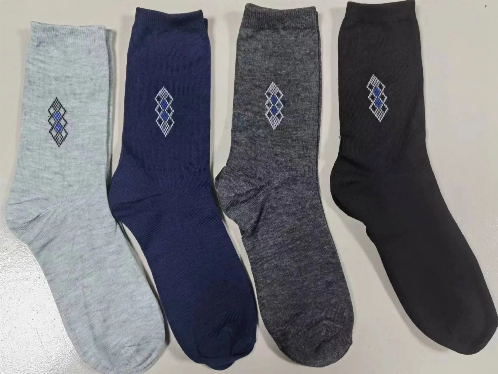 Meias personalizadas para adultos, design feliz, alta elasticidade, coloridas, meias de vestido respiráveis, meias esportivas de algodão, moda para mulheres e homens, meias de algodão confortáveis, meias de tornozelo
