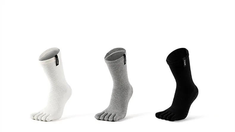 Meias de Calf Médio de Compressão Micro Antiderrapante para Dança Profissional Yogahigh para Fitness em Preto, Branco e Cinza