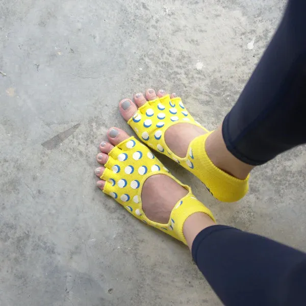 Xianghui estampado Hoop Sole Pilates exercício feliz Yoga dedo Meias flip Flop