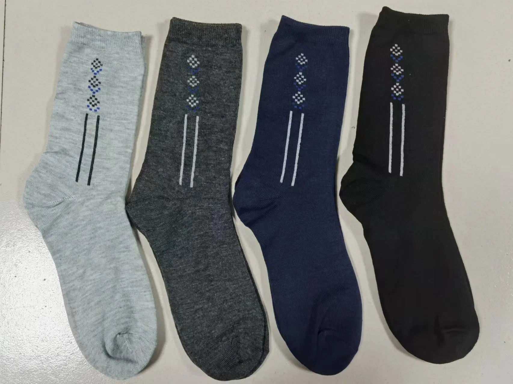 Meias personalizadas para adultos, design feliz, alta elasticidade, coloridas, meias de vestido respiráveis, meias esportivas de algodão, moda para mulheres e homens, meias de algodão confortáveis, meias de tornozelo