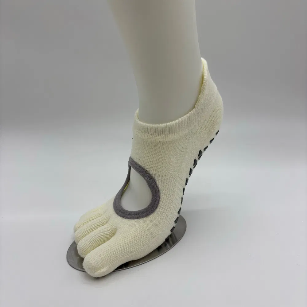 Meias de Yoga Antiderrapantes de Cinco Dedos com Abertura Traseira em Multicor com Grip de Silicone em Triângulo para Pilates