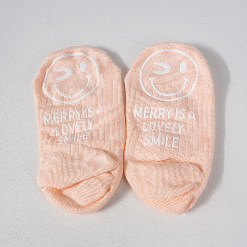 Peoeiras invisíveis Xianghui invisíveis para pés com estampado Smile Thin Non-Slip Ankle Para as mulheres
