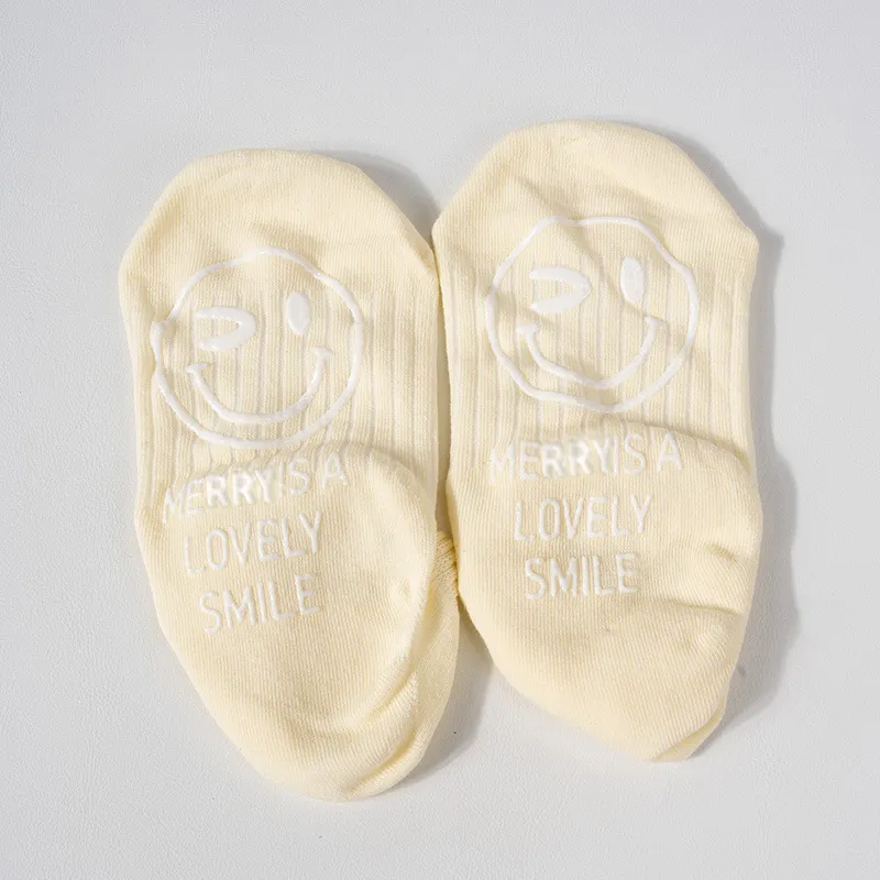 Peoeiras invisíveis para pés com estampado Smile Thin Non-Slip Ankle Para as mulheres
