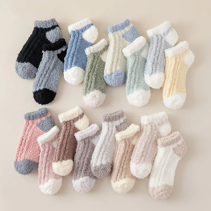 2026 Meias Térmicas Quentes Personalizadas de Terry Fuzzy para o Inverno para Mulheres