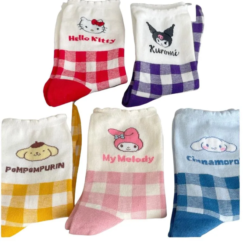 Atacado e personalização de todos os tipos de meias promocionais baratas de barco com ruffles no tornozelo e cano alto em muitos designs a preços baixos