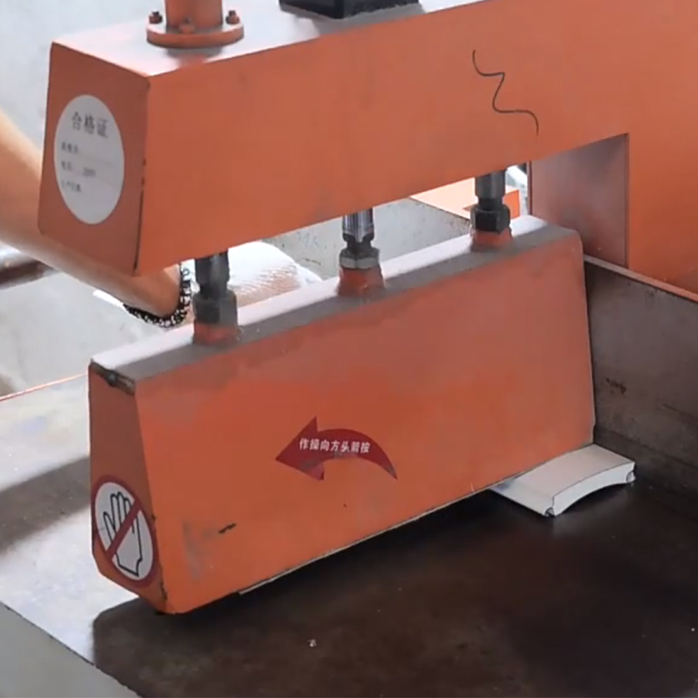 slats cutting process