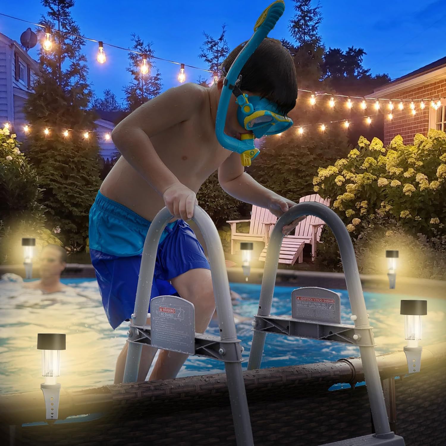Solar LED Pool Light Waterproof Night Light 3500K Warm White CE Certified IP65 Rating Silicone 60 CRI 600 Lumens Garden Fence