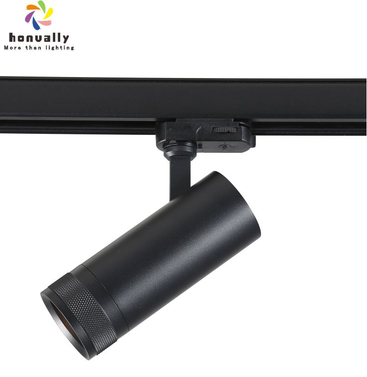 Dimmable Zoom LED Spotlight for Retail &amp; Living Room | Modern Slim Profile DALI Control