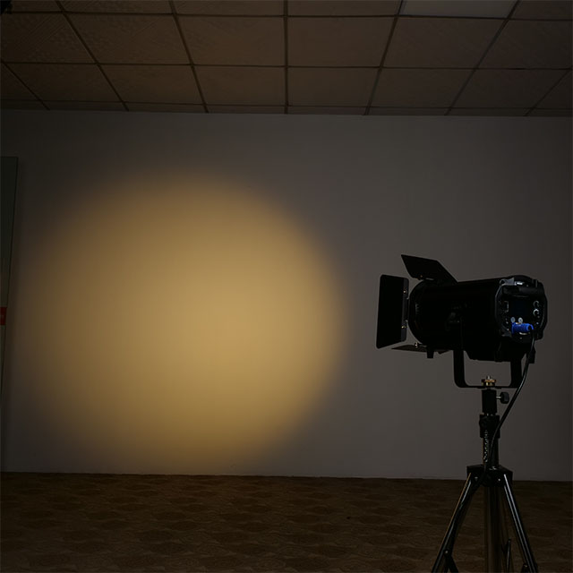 Spot Light 300W Bi Color TV Studio Theater Stage Fresnel Spot LED