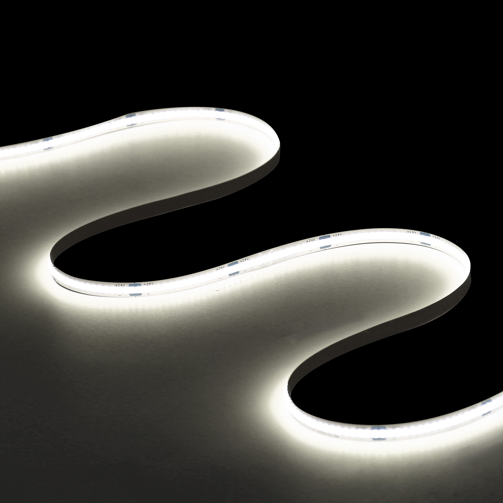 320 LEDs 8mm Wide 10W/m R90 COB IP67 Rated Remote Control USB 6000K Cool White LED Strip Light