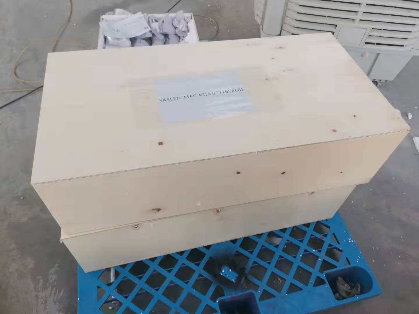 Sealing the wooden box
