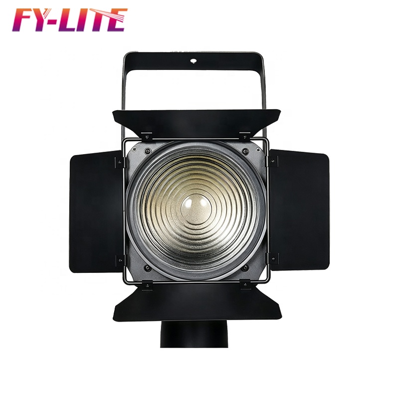 LED Electric Zoom Spotlight 200W/300W High CRI Customizable Color Temperature Long-Range Lighting for Stage Filming Studios