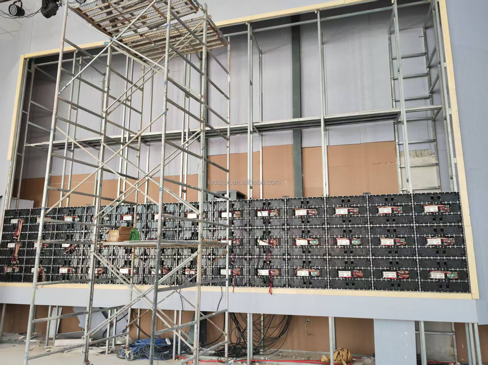 Seamless Splicing P1.8 LED Cabinet 640MMx480MM Indoor High-Def Display Panel