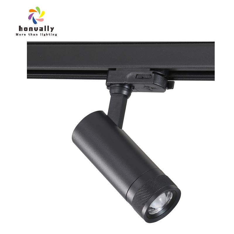 Dimmable Zoom LED Spotlight for Retail &amp; Living Room | Modern Slim Profile DALI Control